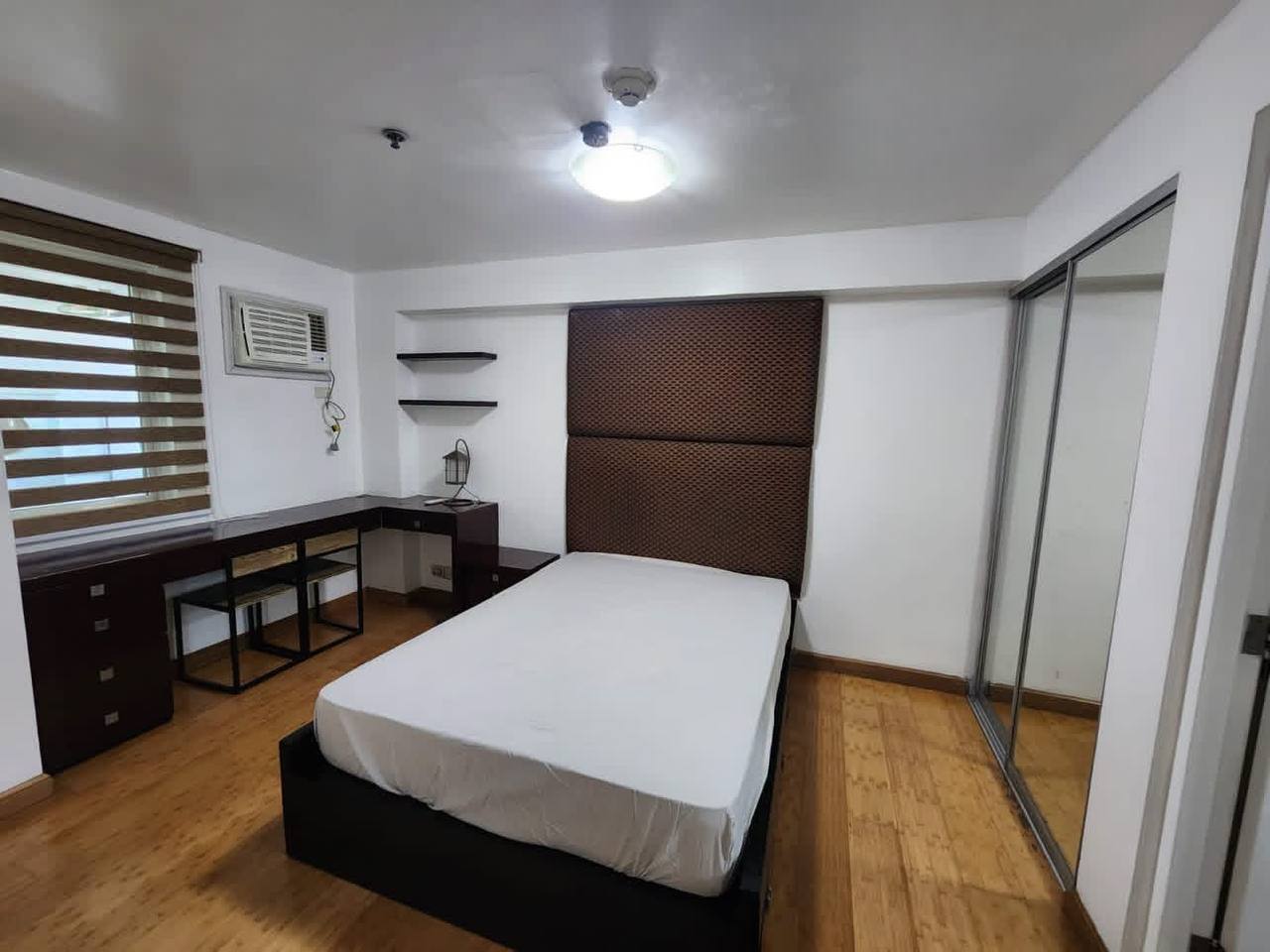 1-bedroom-condo-Two-Serendra-Mckinley-Taguig-Bathroom